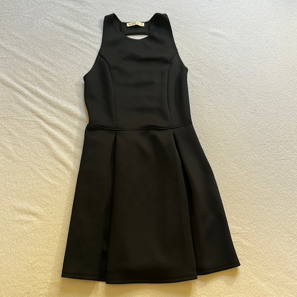 ✅LBD - ABERCROMBIE & FITCH black dress size SMALL. SIDE ZIPPER